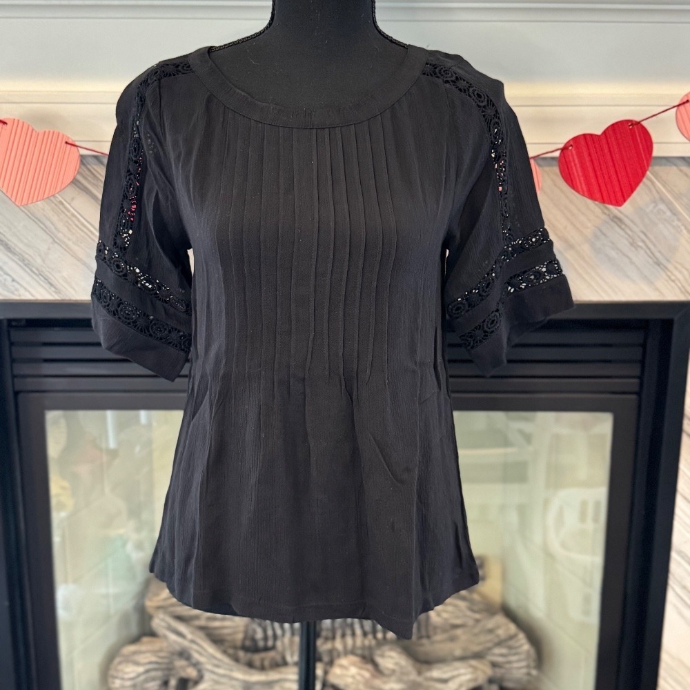 Loft Black Pintuck Blouse with‎ Crochet detail XXS Petite